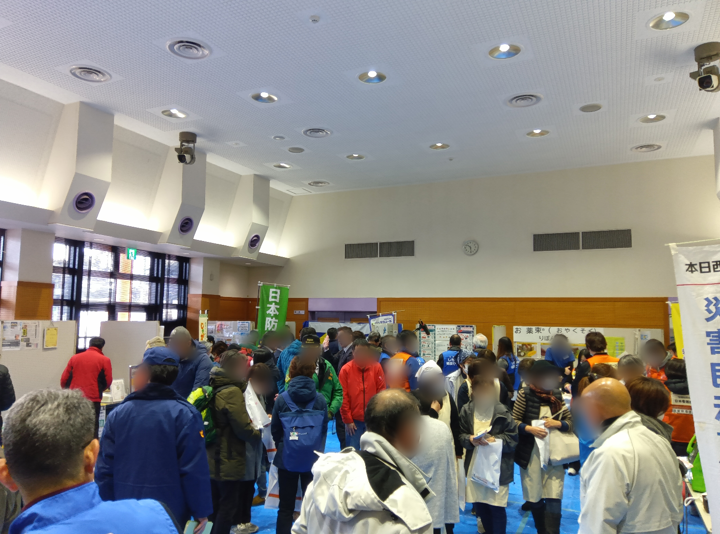 令和7年度滋賀県総合防災訓練、会場、ミニティセンターきたの、来場者の様子