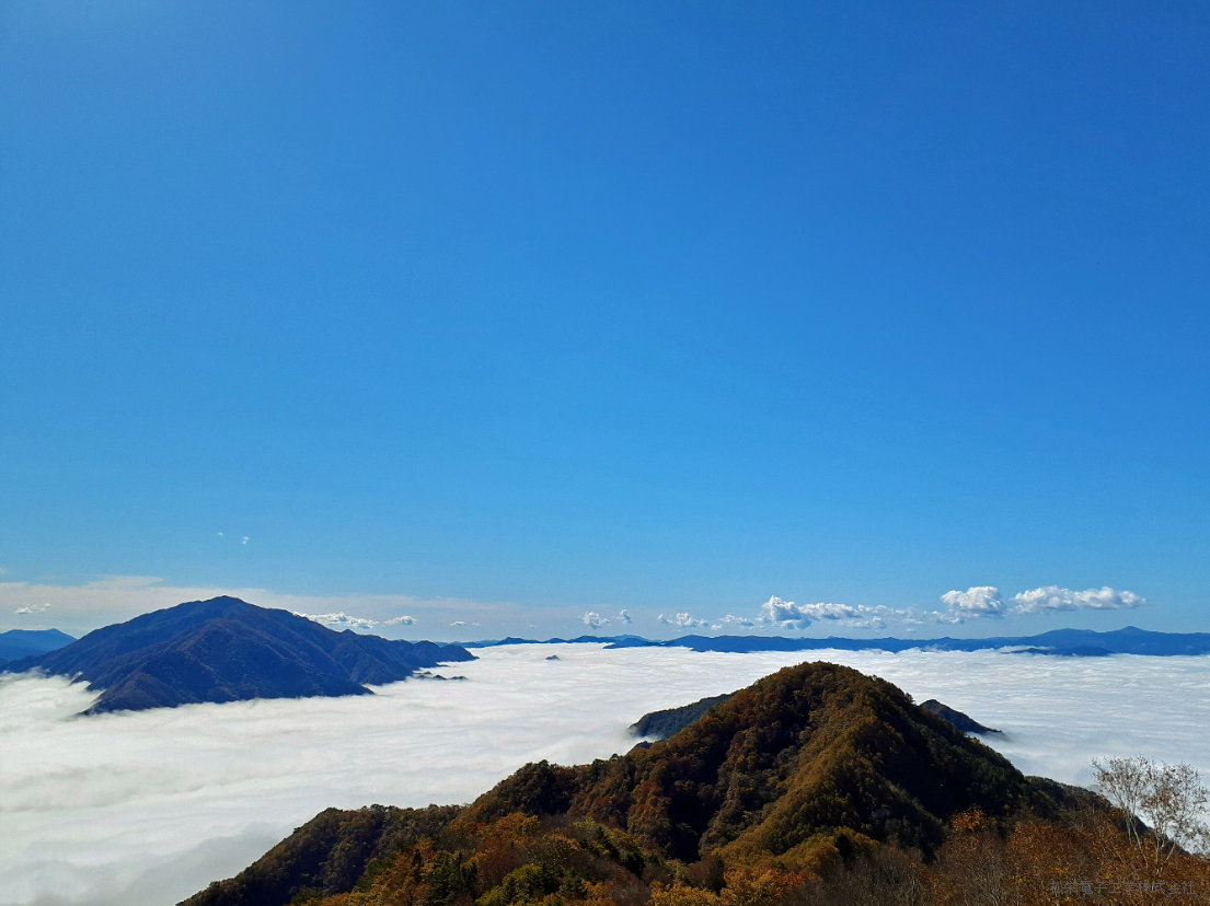 雲海、青空、鉄塔点検、松栄電子工業株式会社、松栄電子、松栄電子工業 名古屋